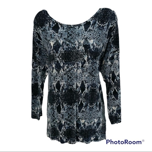 Banana Republic Blouse Blue and Black Snake Skin print Very soft Long Sleeves - Picture 1 of 6
